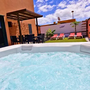  Сasa de vacaciones Sunrise Surf House, Big Garden, Hot Tub, Parking, Super-fast Free Wi-fi España